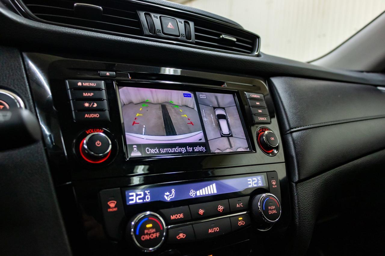 2018 Nissan Rogue AWD Midnight Roof Nav BCam Red Deer AB