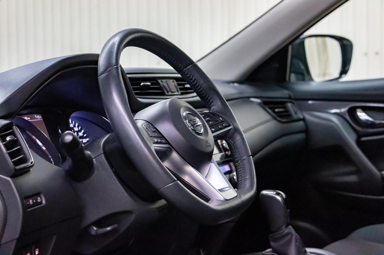 2018 Nissan Rogue AWD Midnight Roof Nav BCam Red Deer AB