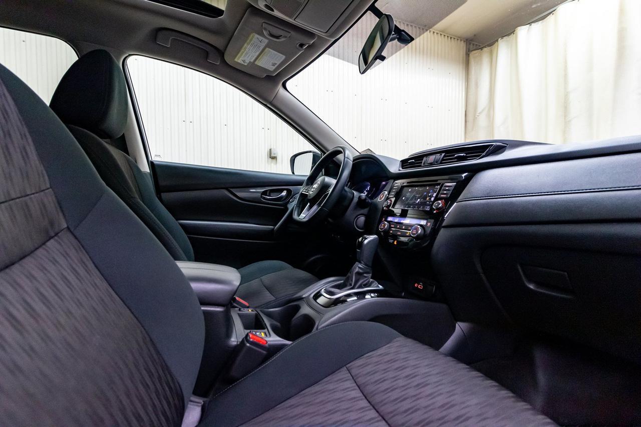 2018 Nissan Rogue AWD Midnight Roof Nav BCam Red Deer AB