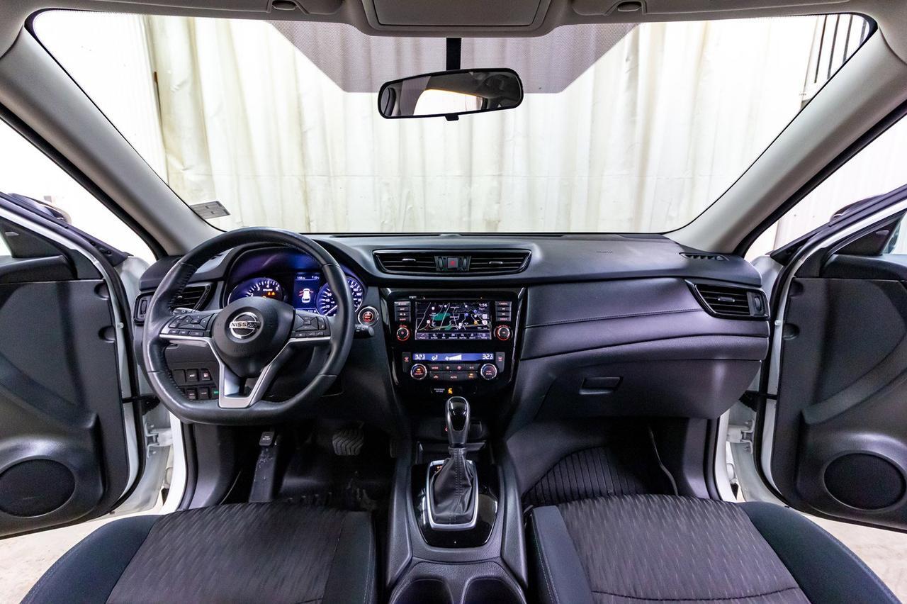 2018 Nissan Rogue AWD Midnight Roof Nav BCam Red Deer AB