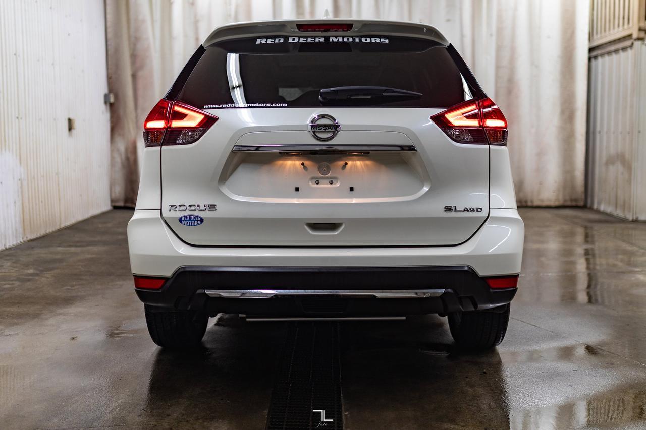 2018 Nissan Rogue AWD SL Leather Roof Nav BCam Red Deer AB