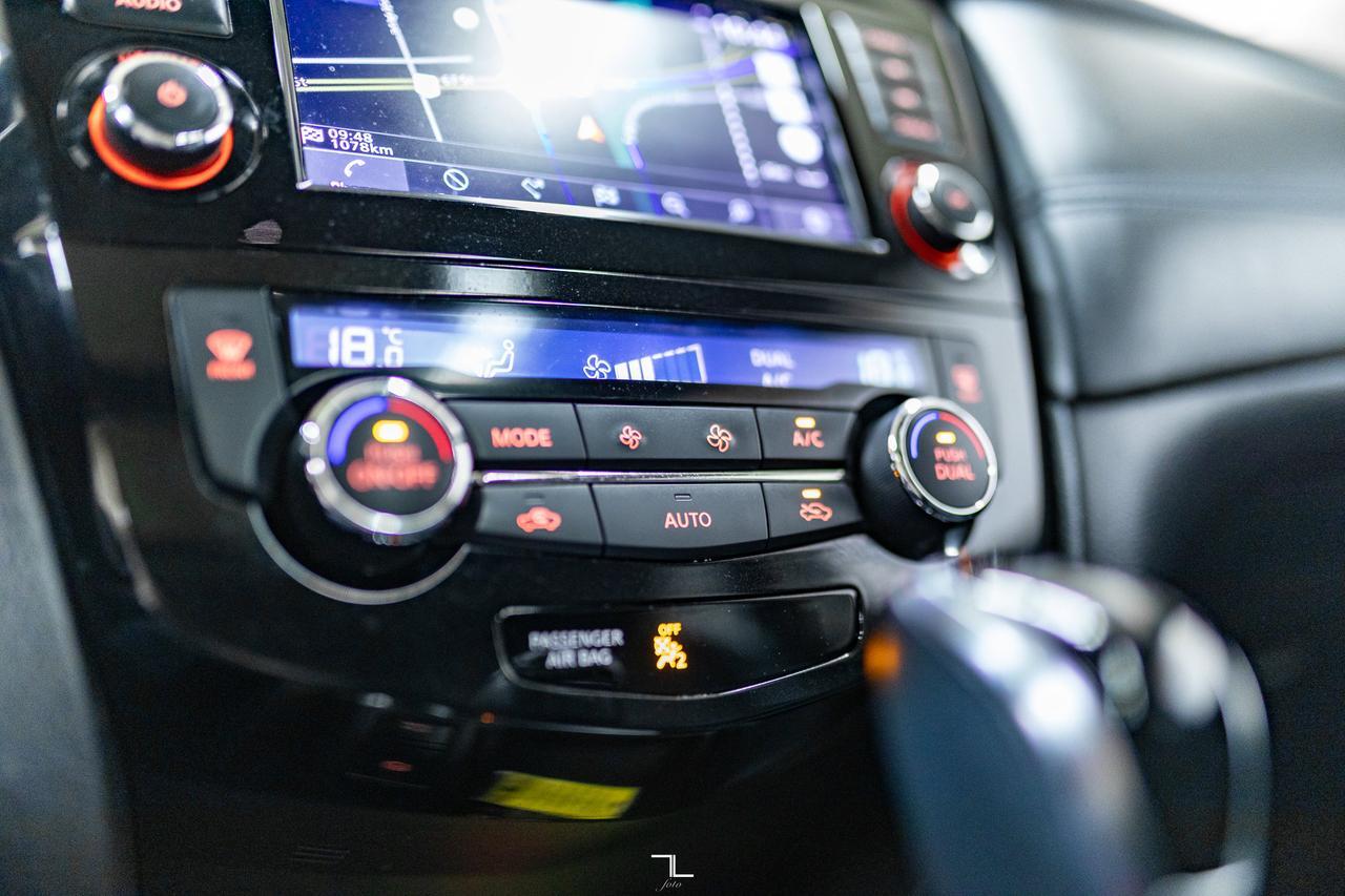 2018 Nissan Rogue AWD SL Leather Roof Nav BCam Red Deer AB