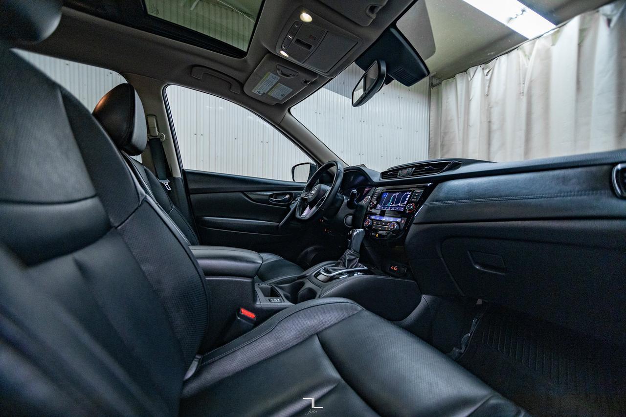 2018 Nissan Rogue AWD SL Leather Roof Nav BCam Red Deer AB