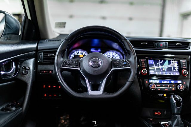 2018 Nissan Rogue AWD SL Leather Roof Nav BCam Red Deer AB