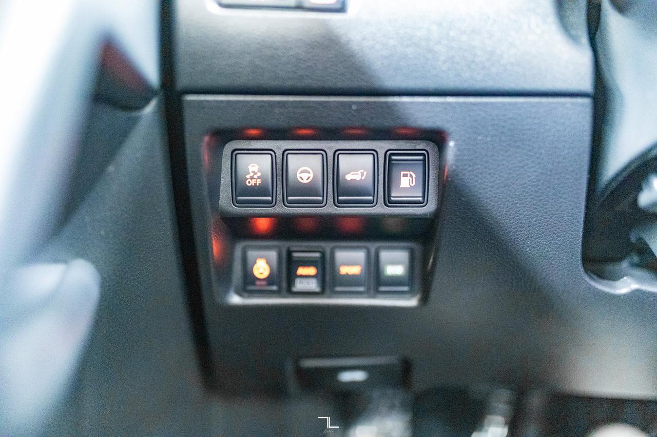 2018 Nissan Rogue AWD SL Leather Roof Nav BCam Red Deer AB