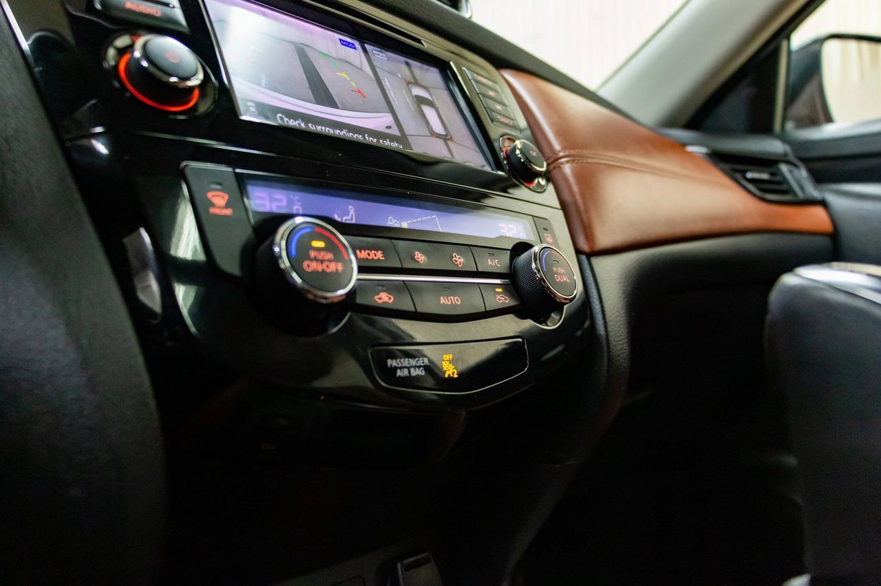 2018 Nissan Rogue AWD SL Leather Roof Nav Red Deer AB