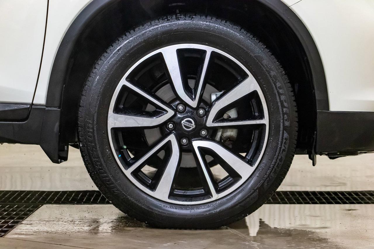 2018 Nissan Rogue AWD SL Leather Roof Nav Red Deer AB