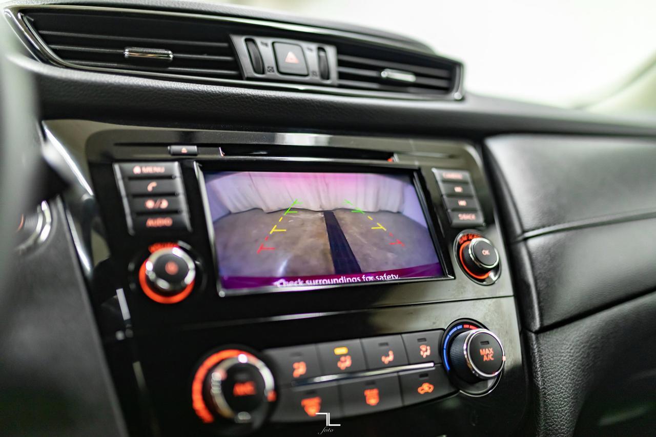 2018 Nissan Rogue AWD SV BCam Heated Seats Red Deer AB