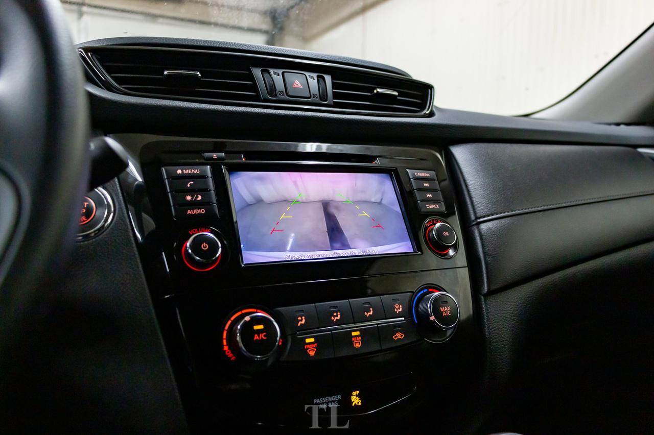 2018 Nissan Rogue AWD SV BCam Red Deer AB