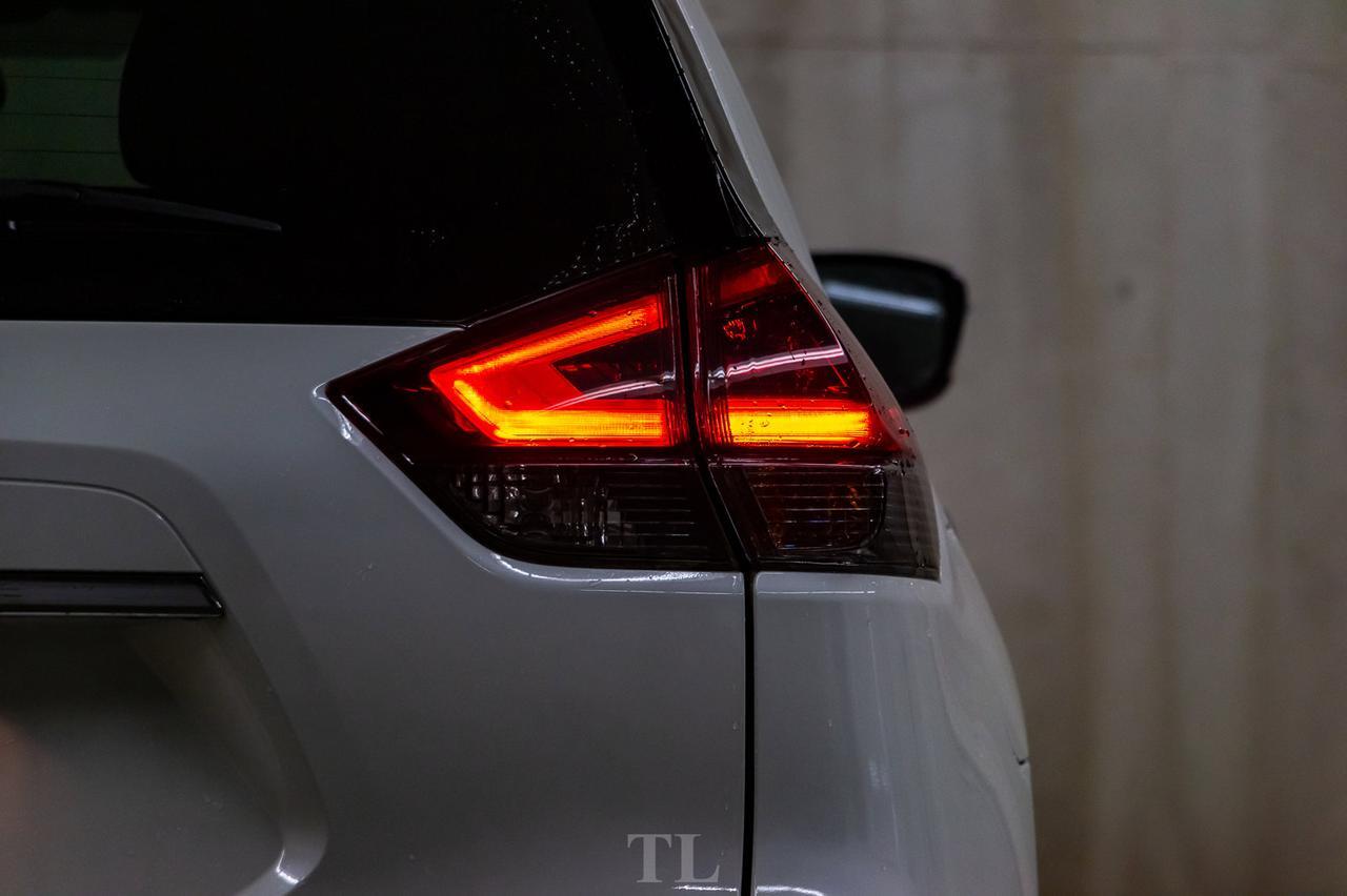 2018 Nissan Rogue AWD SV BCam Red Deer AB