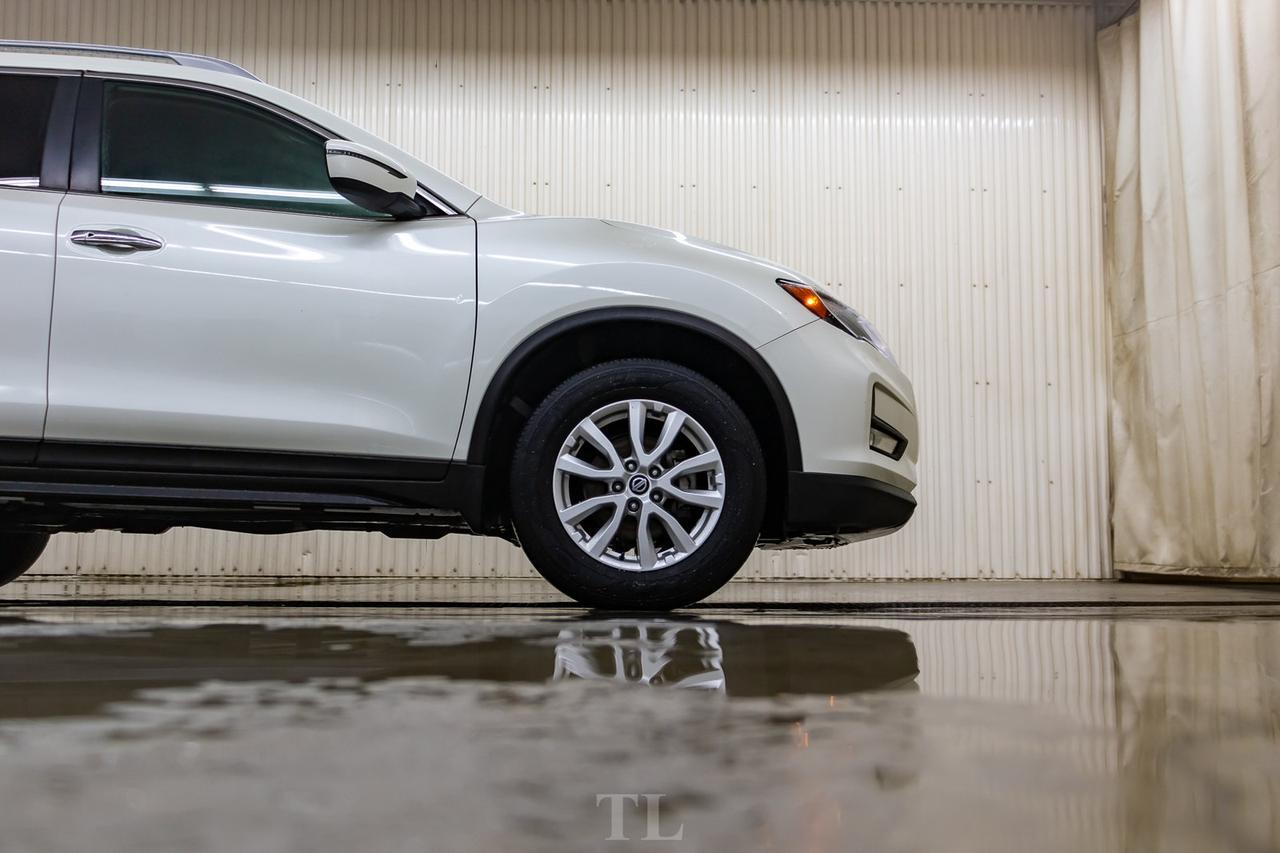 2018 Nissan Rogue AWD SV BCam Red Deer AB