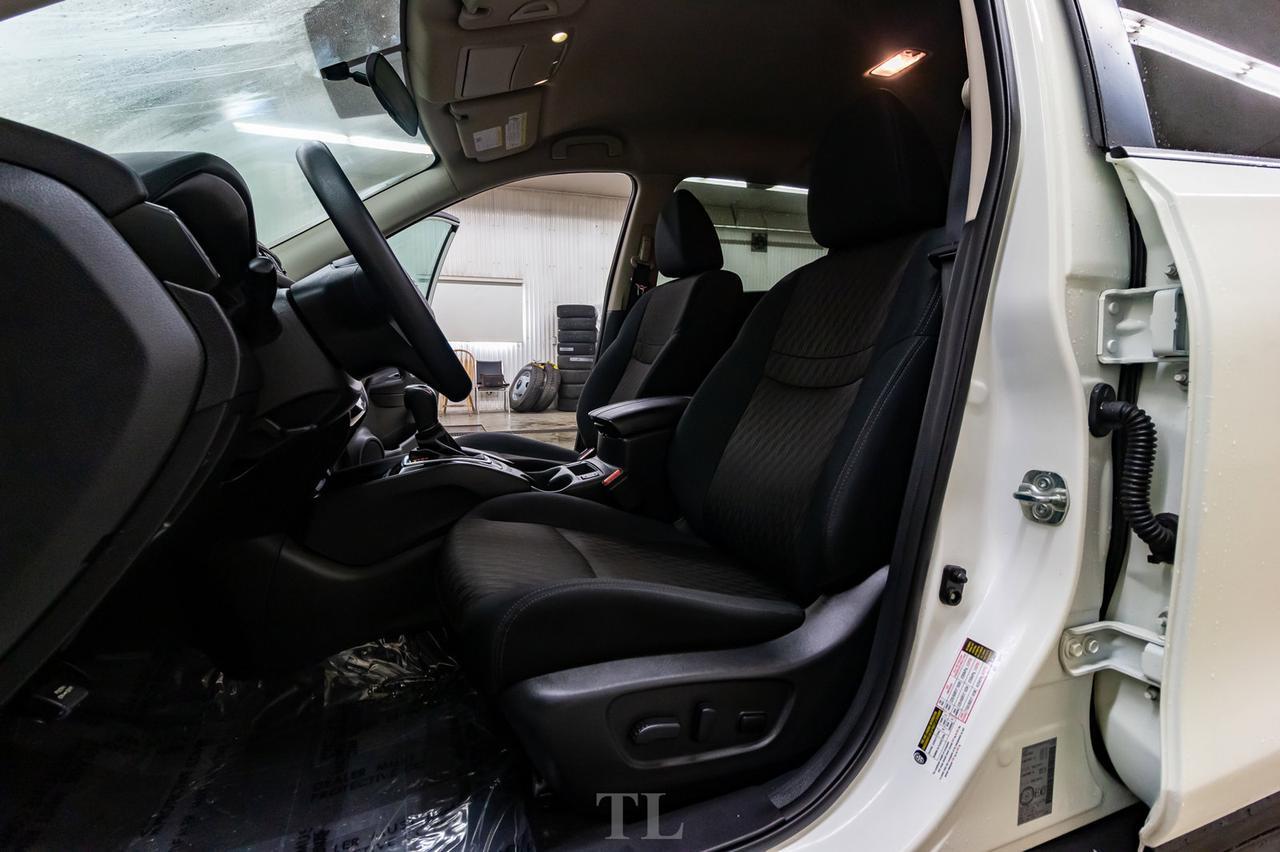 2018 Nissan Rogue AWD SV BCam Red Deer AB