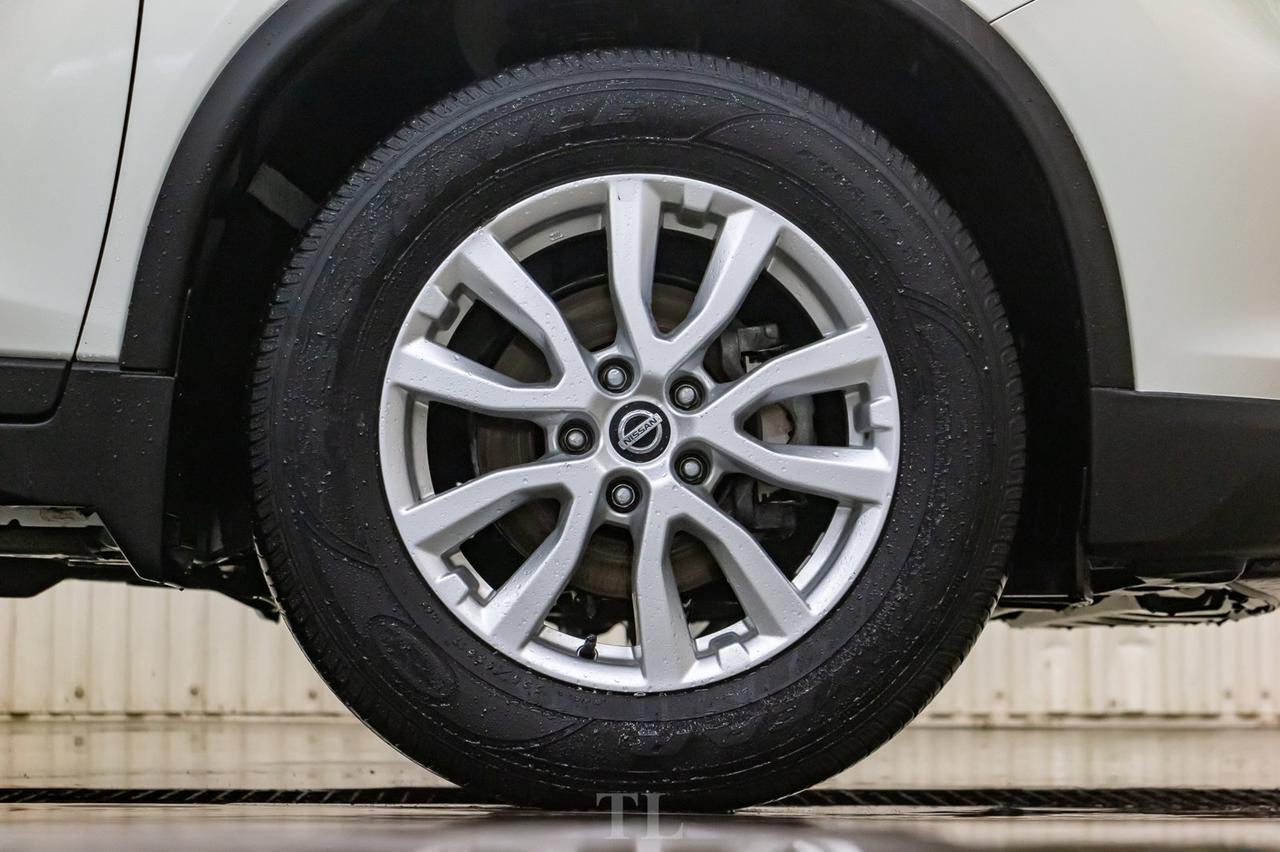 2018 Nissan Rogue AWD SV BCam Red Deer AB