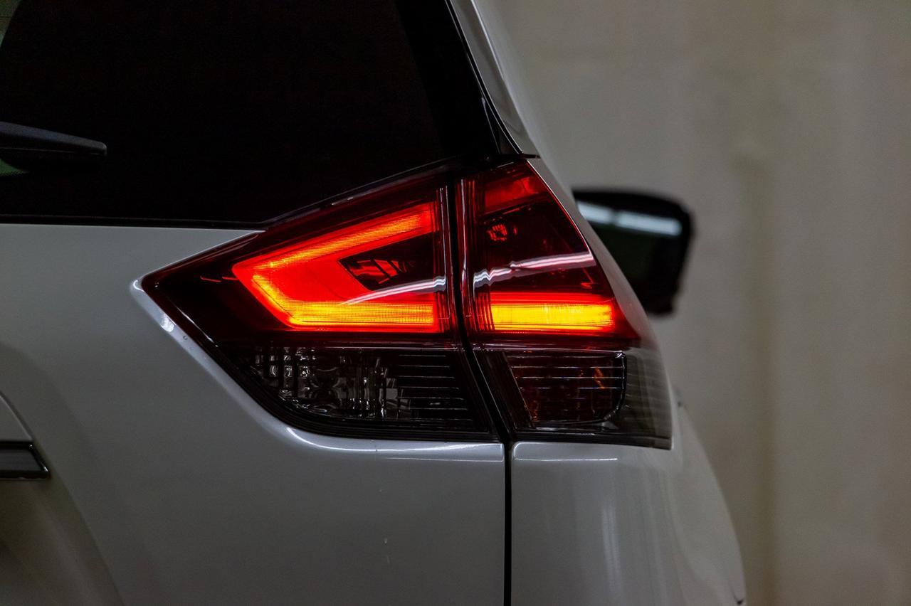 2018 Nissan Rogue AWD SV Roof Nav BCam Red Deer AB