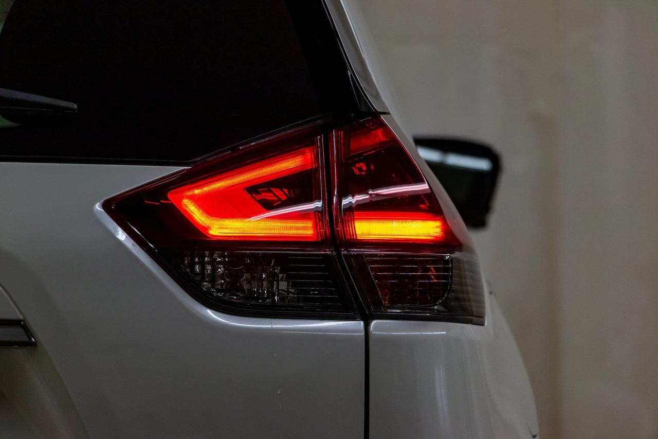 2018 Nissan Rogue AWD SV Roof Nav BCam Red Deer AB
