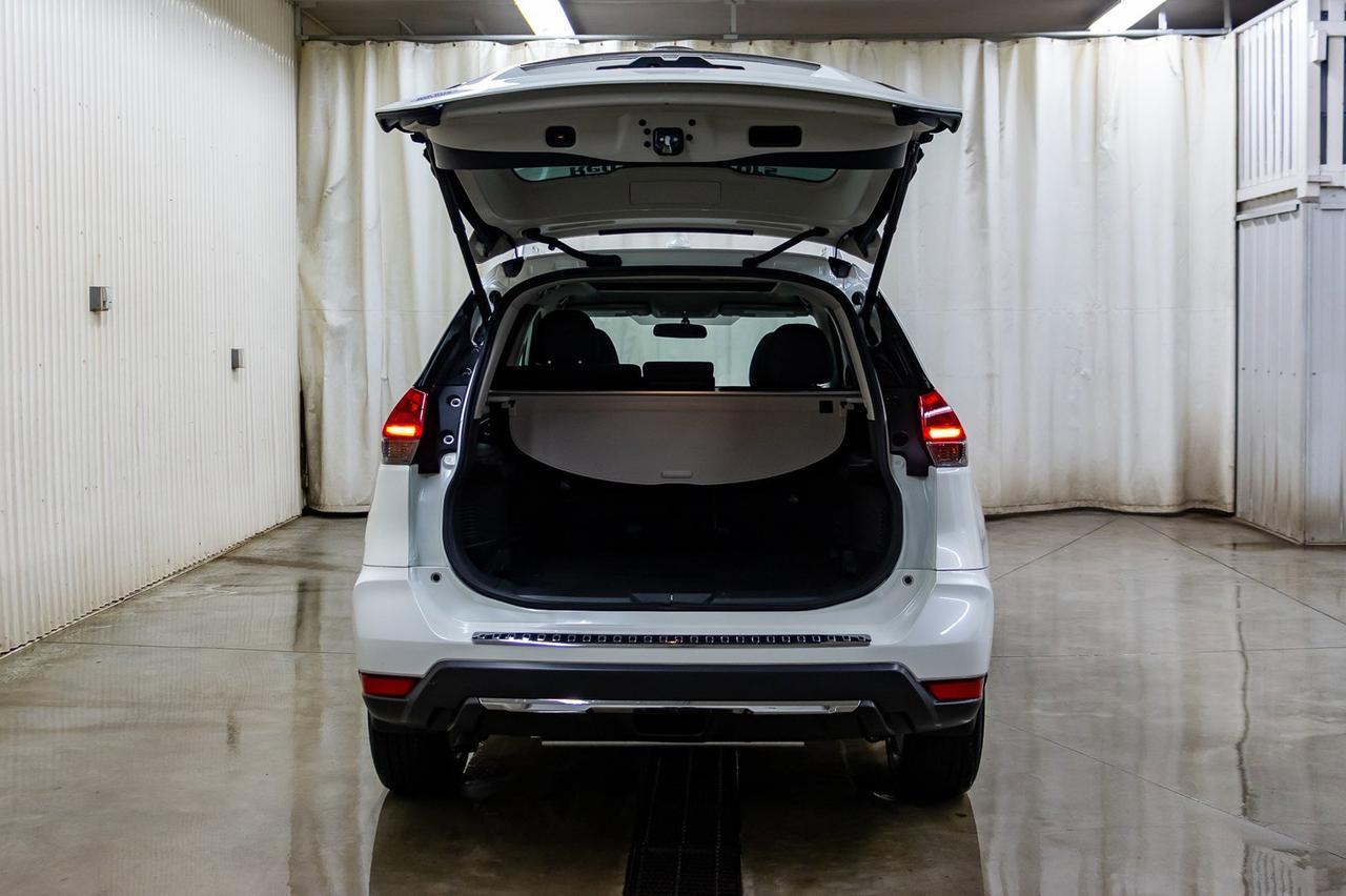 2018 Nissan Rogue AWD SV Roof Nav BCam Red Deer AB