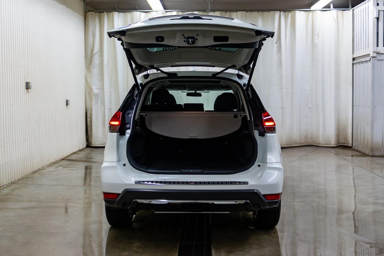 2018 Nissan Rogue AWD SV Roof Nav BCam Red Deer AB