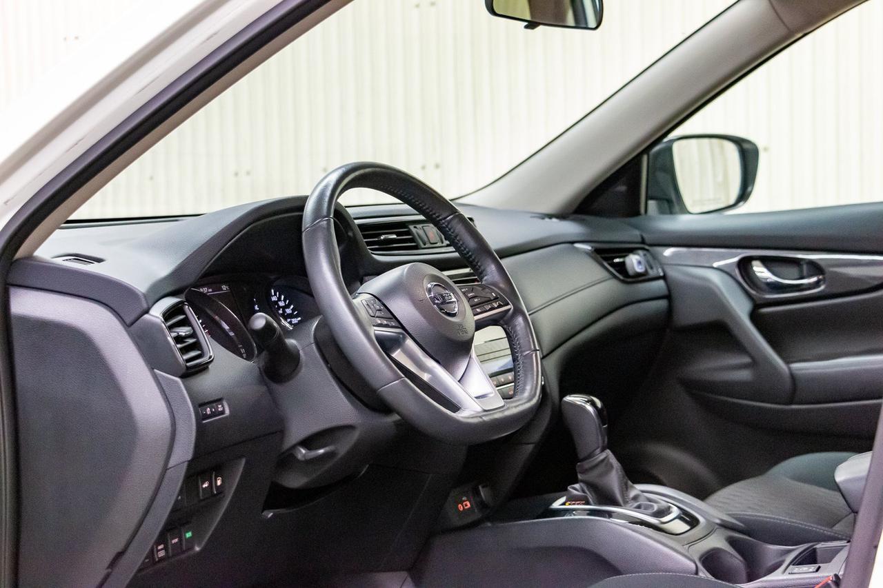 2018 Nissan Rogue AWD SV Roof Nav BCam Red Deer AB