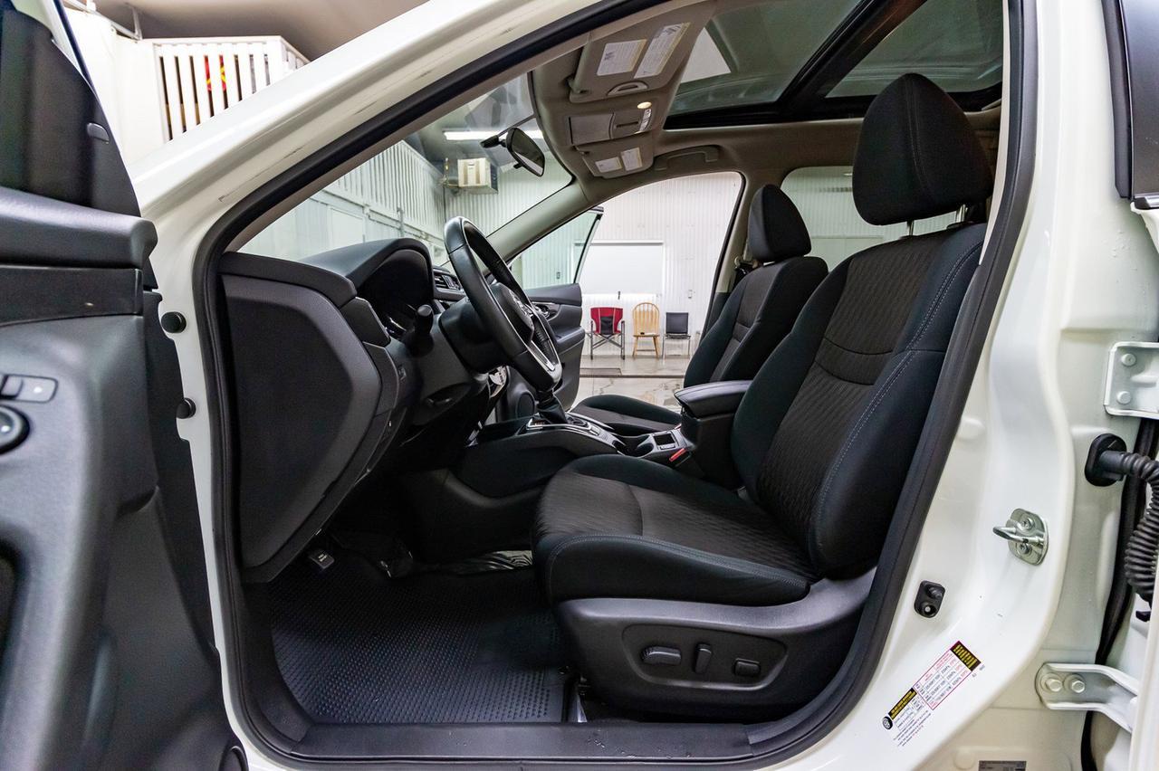 2018 Nissan Rogue AWD SV Roof Nav BCam Red Deer AB