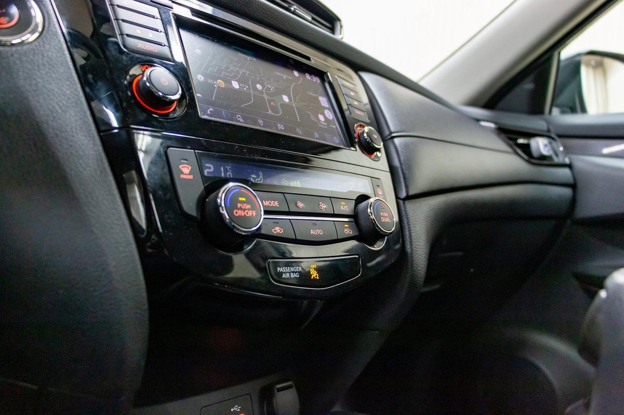 2018 Nissan Rogue AWD SV Roof Nav BCam Red Deer AB