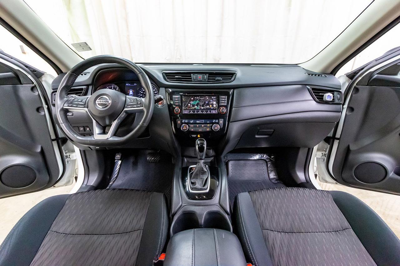 2018 Nissan Rogue AWD SV Roof Nav BCam Red Deer AB