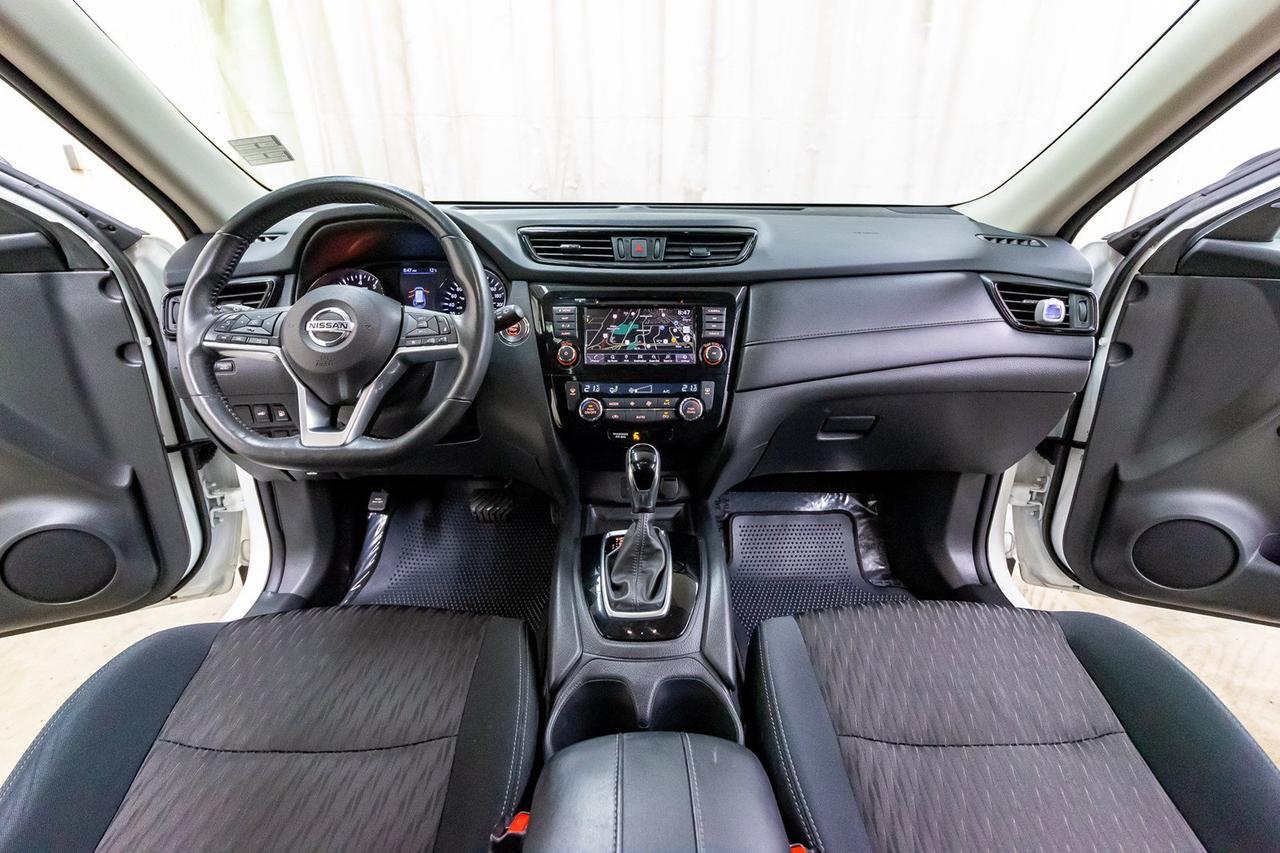 2018 Nissan Rogue AWD SV Roof Nav BCam Red Deer AB