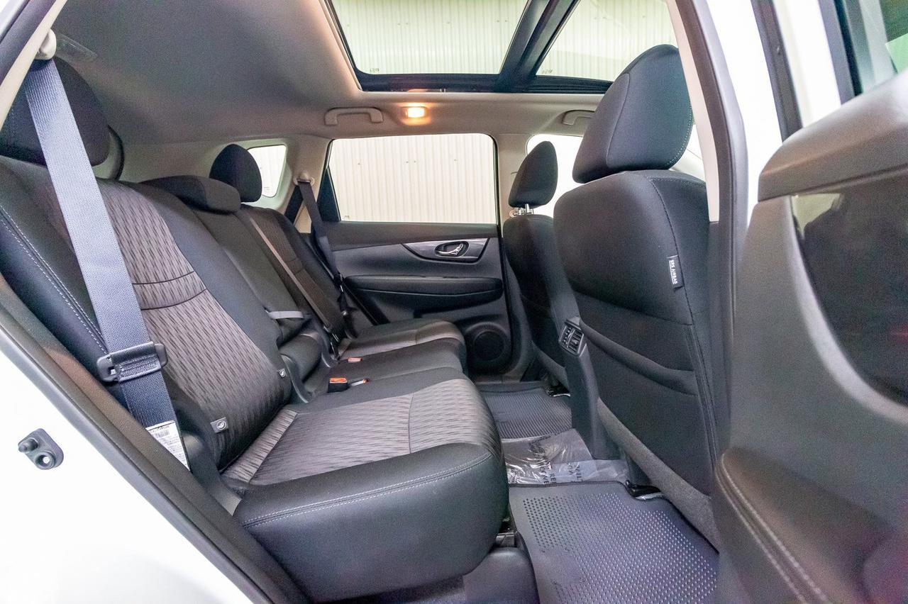 2018 Nissan Rogue AWD SV Roof Nav BCam Red Deer AB