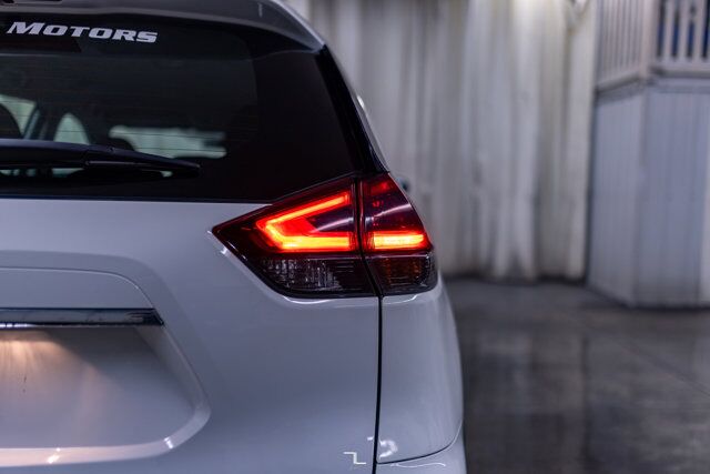 2018 Nissan Rogue SV BCam Red Deer AB