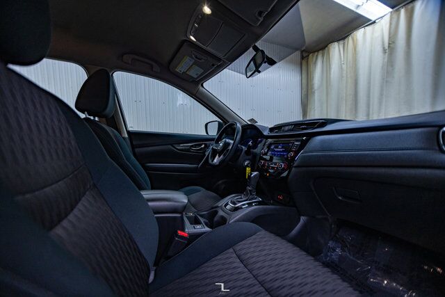 2018 Nissan Rogue SV BCam Red Deer AB