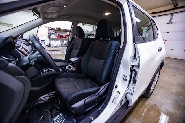 2018 Nissan Rogue SV BCam Red Deer AB