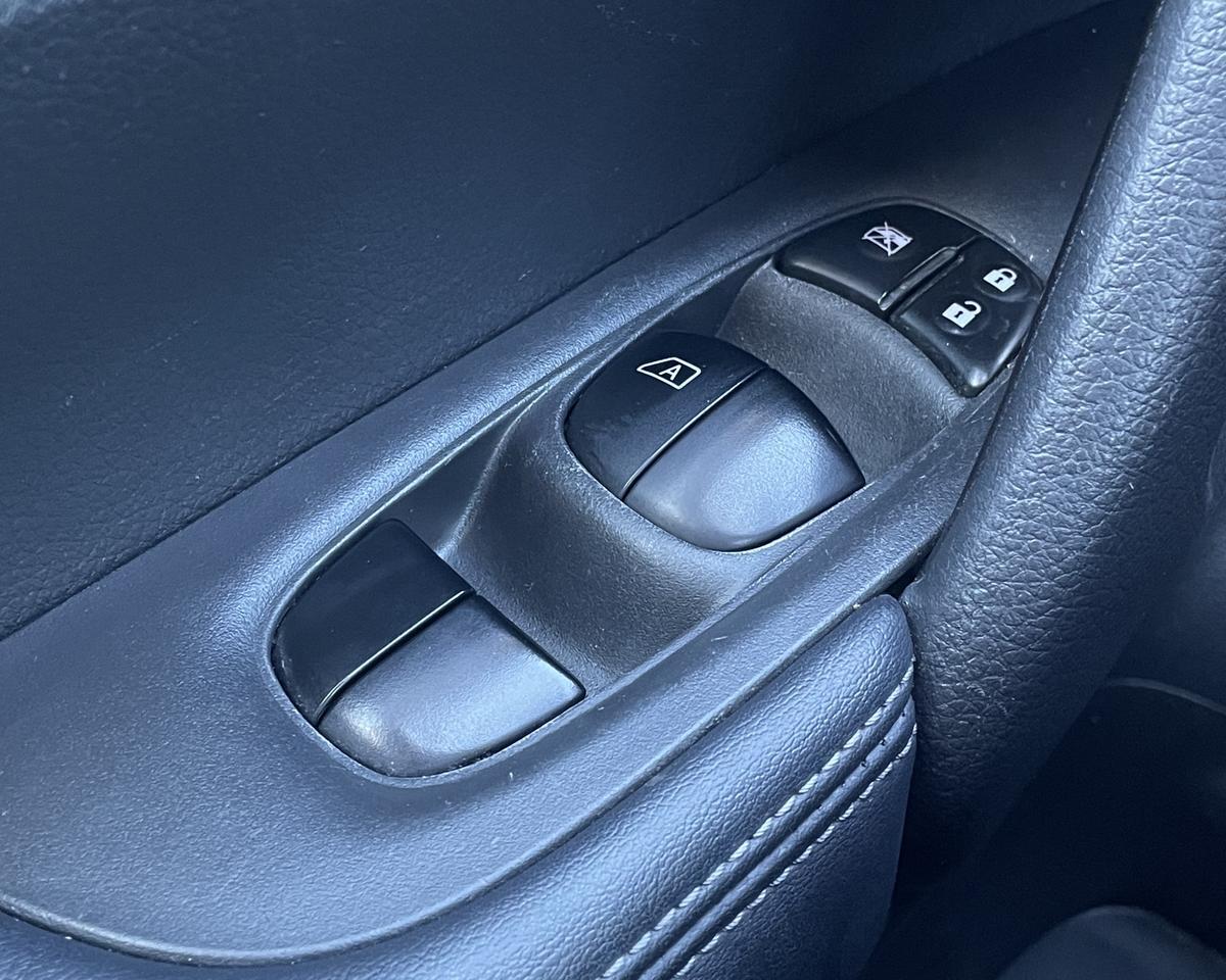 2018 Nissan Rogue SV Sport Utility 4D Port Orchard WA
