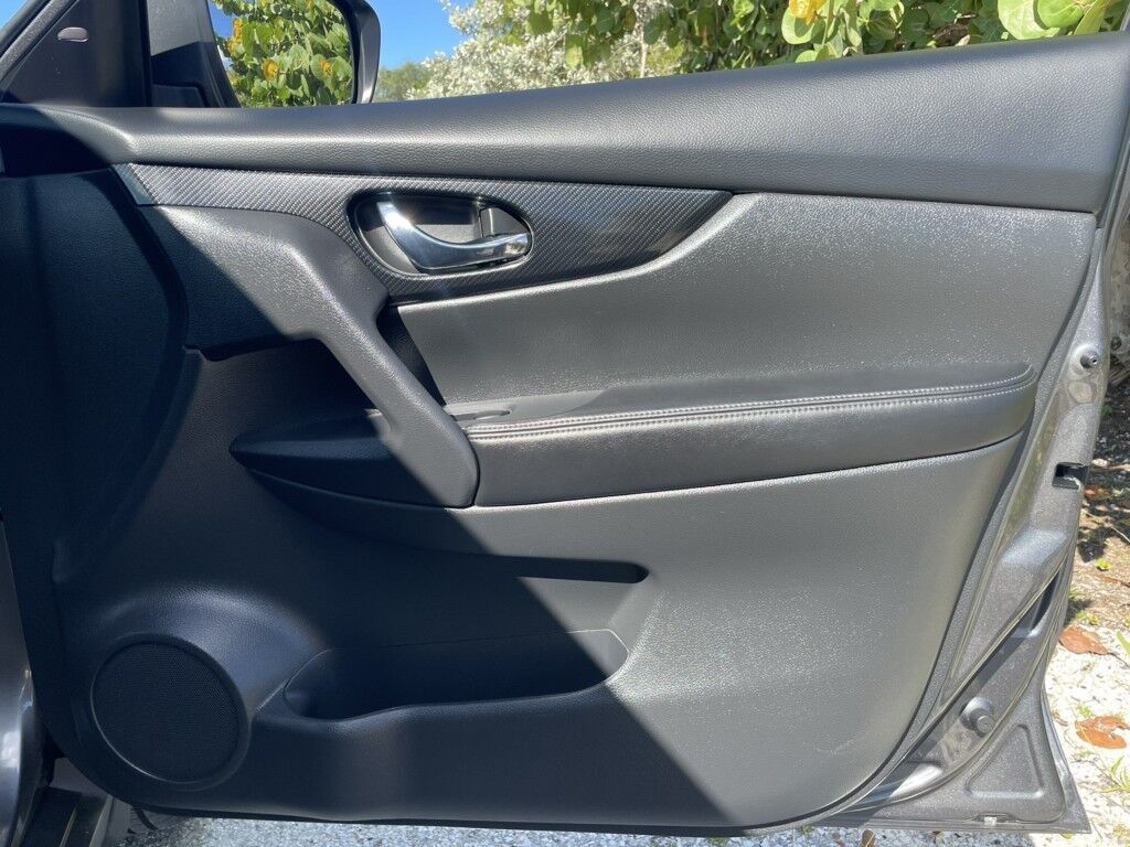 2018 Nissan Rogue SV~NAVIGATION~MEMORY SEATS~ADAPTIVE CRUISE CONTROL~ONLINE FINANC Sarasota FL