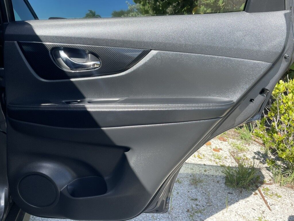 2018 Nissan Rogue SV~NAVIGATION~MEMORY SEATS~ADAPTIVE CRUISE CONTROL~ONLINE FINANC Sarasota FL