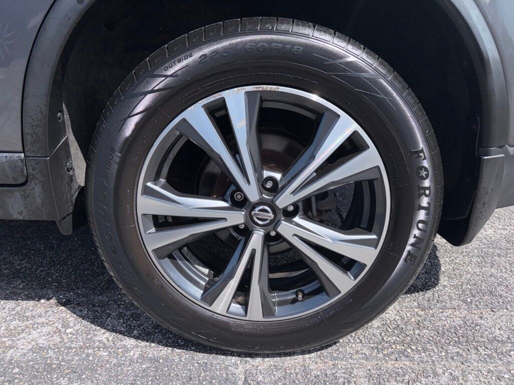 2018 Nissan Rogue SV~NAVIGATION~MEMORY SEATS~ADAPTIVE CRUISE CONTROL~ONLINE FINANCE AND SHIPPING AVAILABLE!!!!!!
