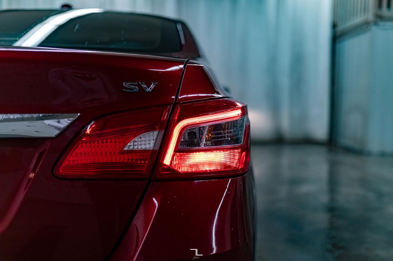 2018 Nissan Sentra SV Roof BCam Red Deer AB