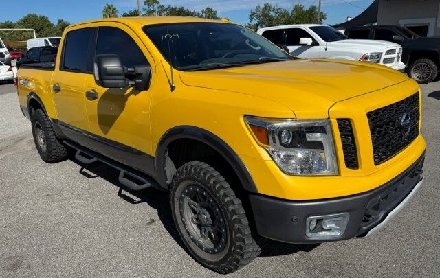 2018 Nissan TITAN