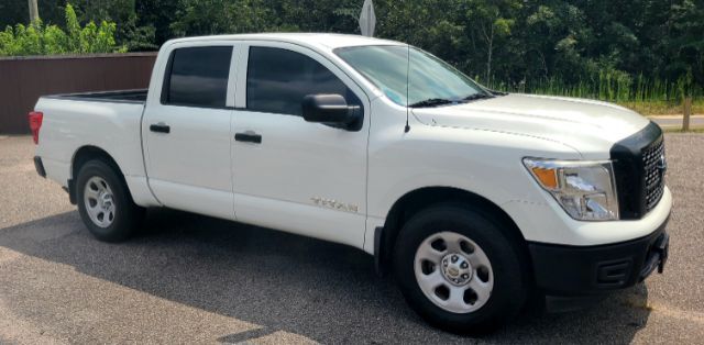 2018 Nissan TITAN S Gaston SC