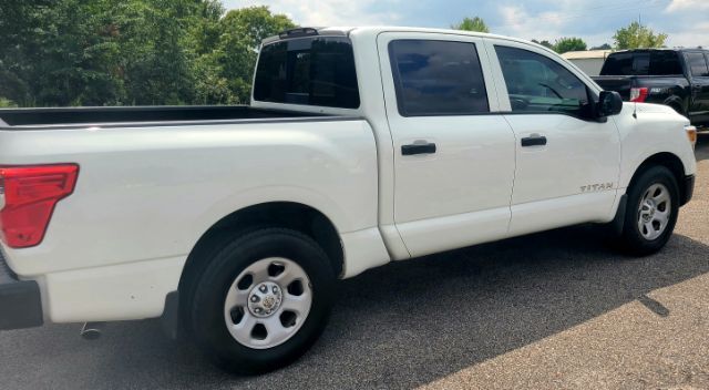 2018 Nissan TITAN S Gaston SC