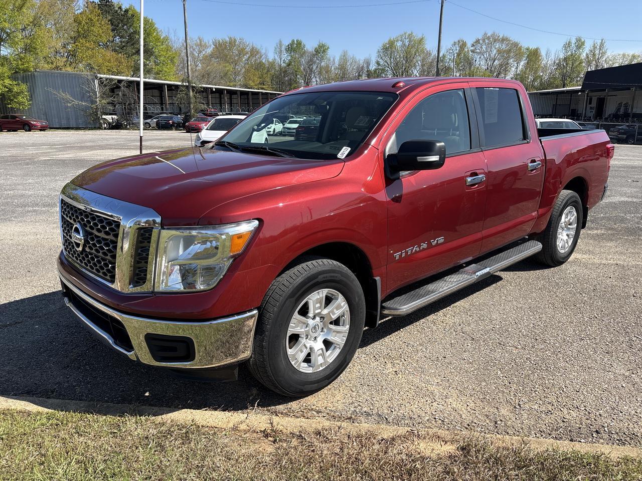 2018 Nissan TITAN SV