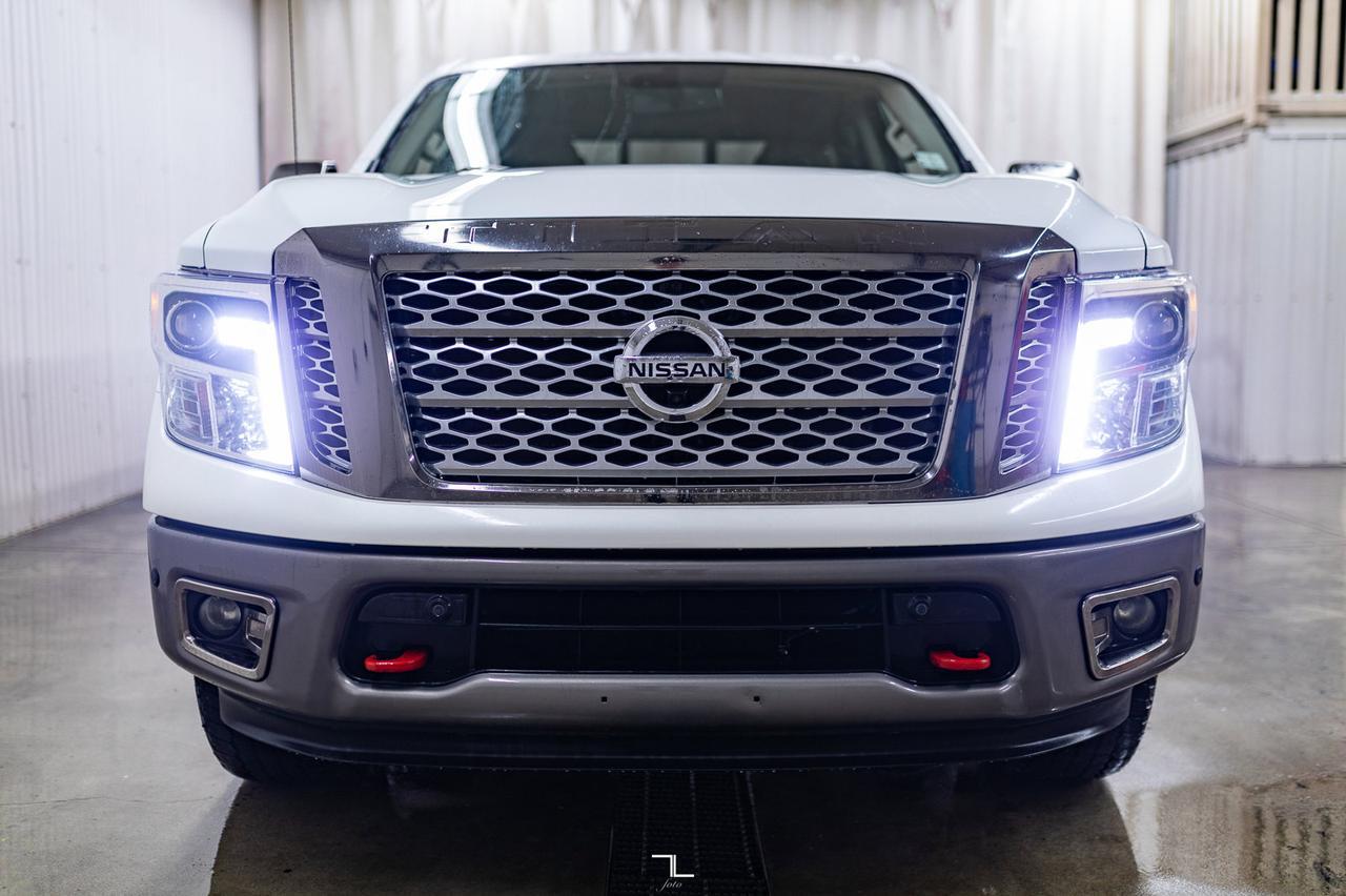2018 Nissan Titan 4x4 Crew Cab Platinum Reserve Leather Nav BCam Red Deer AB