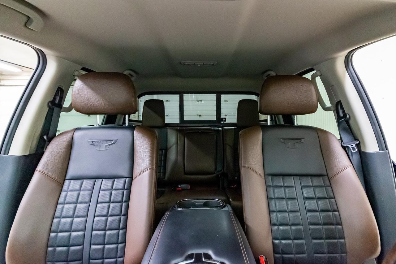 2018 Nissan Titan 4x4 Crew Cab Platinum Reserve Leather Nav Bcam Red Deer AB