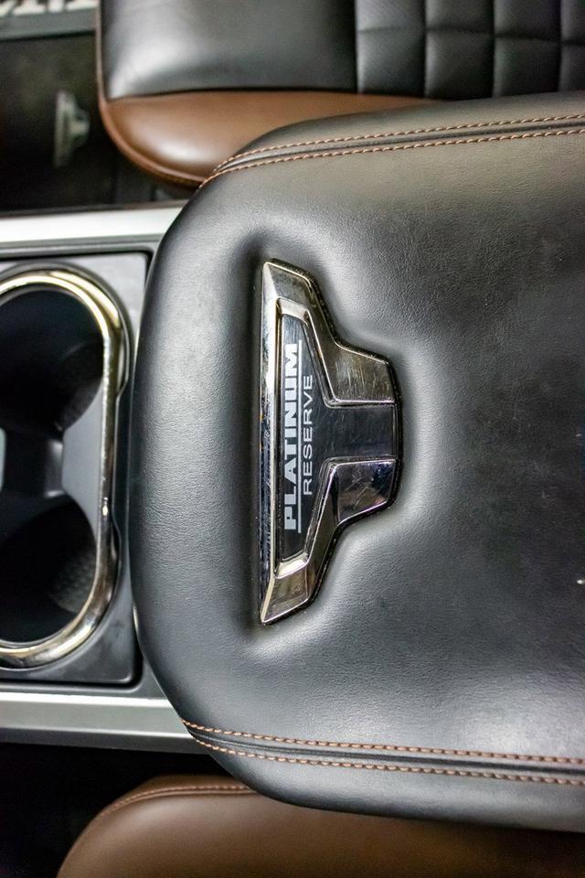 2018 Nissan Titan 4x4 Crew Cab Platinum Reserve Leather Nav Bcam Red Deer AB