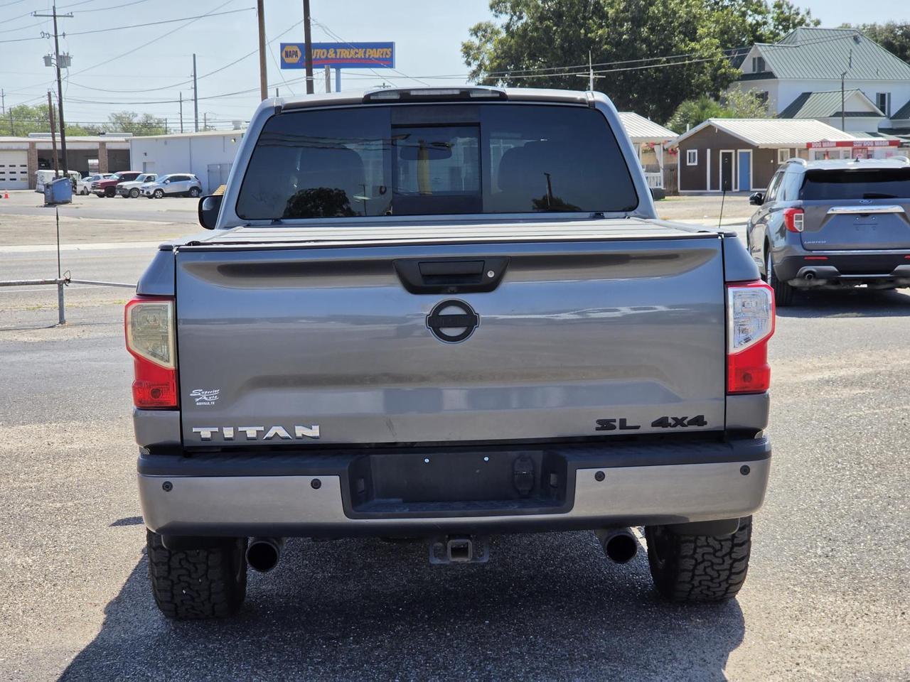 2018 Nissan Titan 4x4 Crew Cab SL Beeville TX
