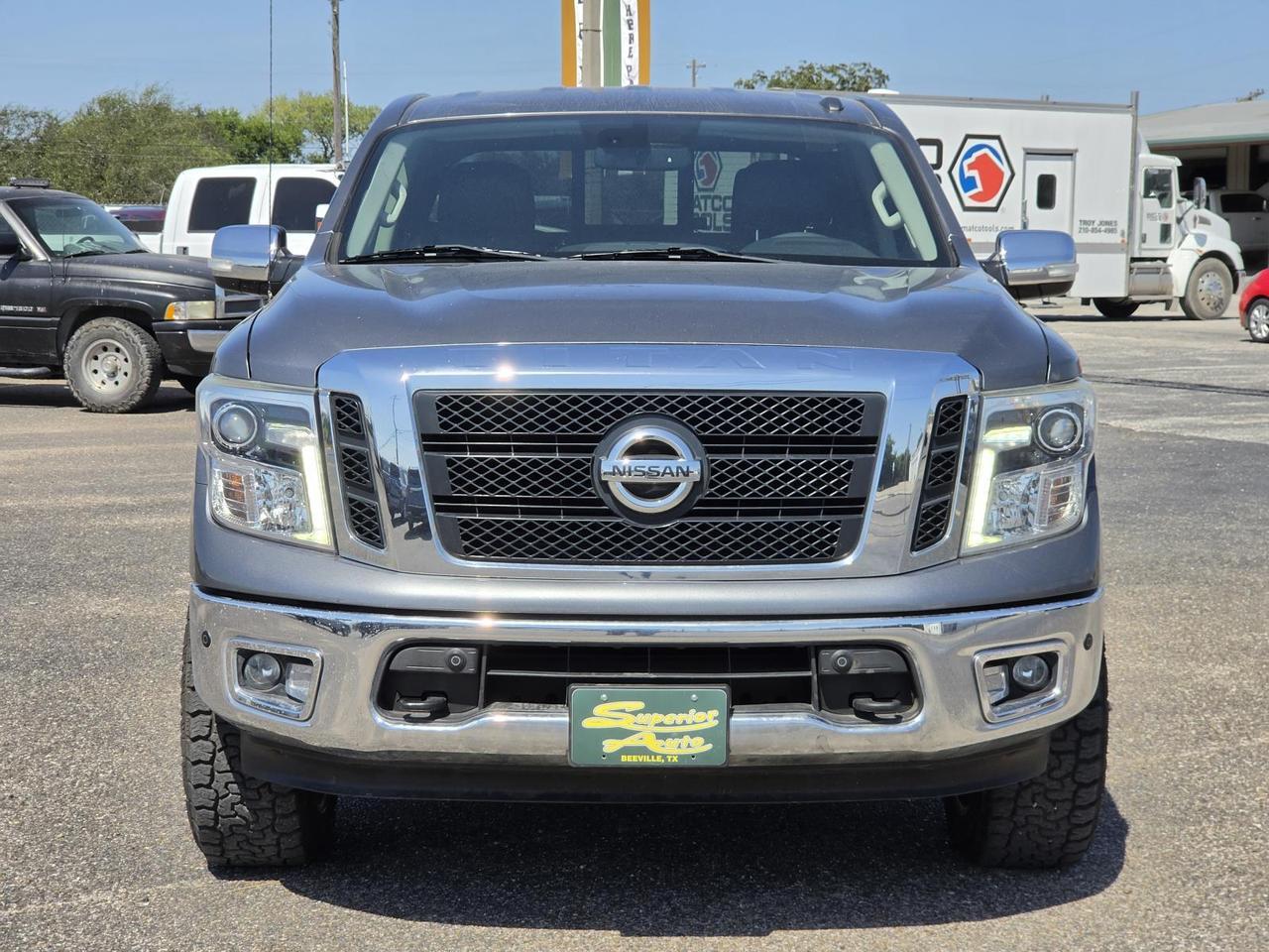 2018 Nissan Titan 4x4 Crew Cab SL Beeville TX