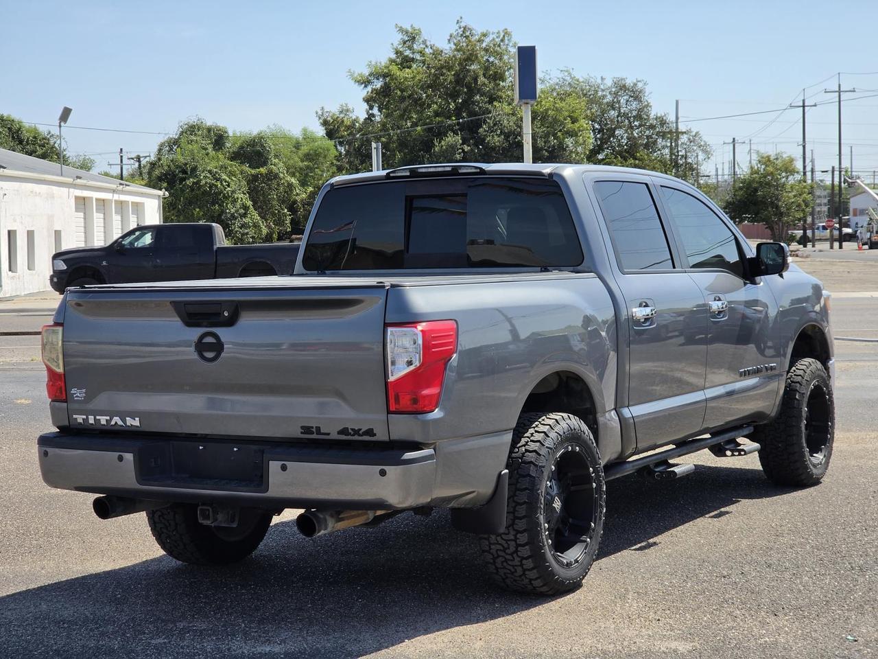 2018 Nissan Titan 4x4 Crew Cab SL