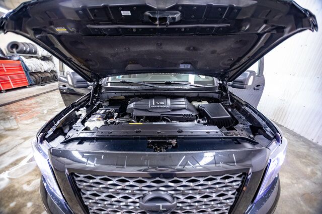 2018 Nissan Titan 4x4 Crew Cab SV Midnight Edition Nav BCam Red Deer AB