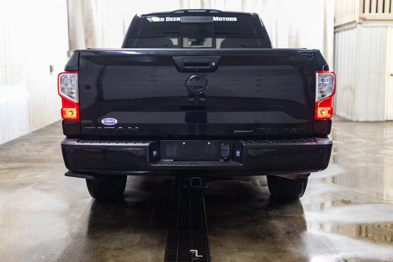 2018 Nissan Titan 4x4 Crew Cab SV Midnight Edition Nav BCam Red Deer AB