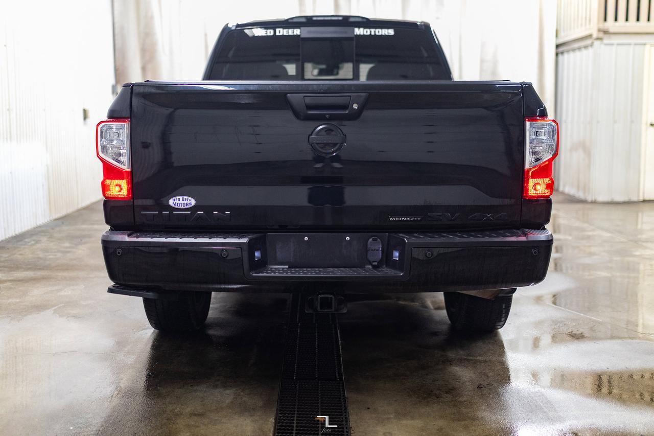 2018 Nissan Titan 4x4 Crew Cab SV Midnight Edition Nav BCam Red Deer AB