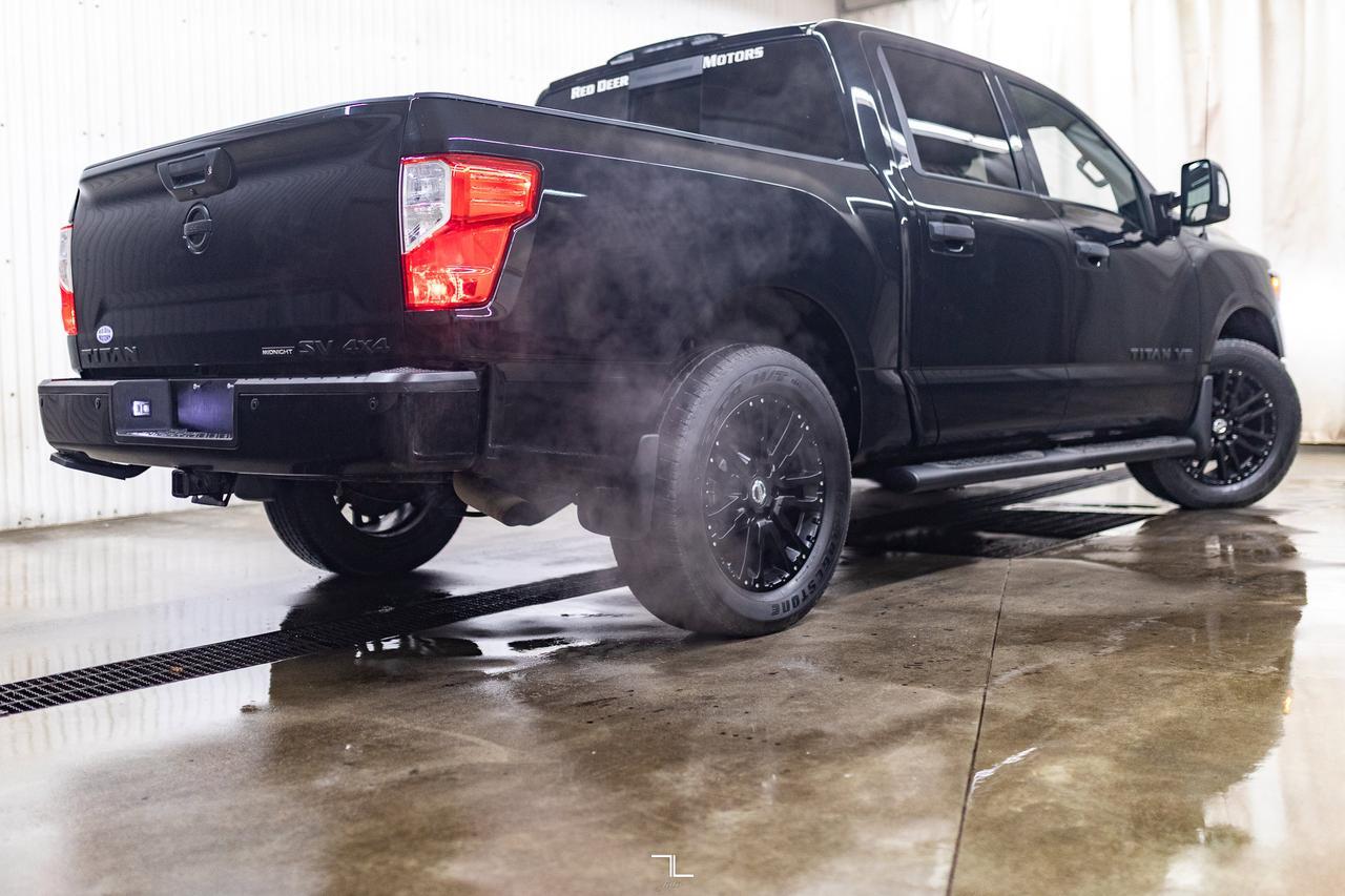 2018 Nissan Titan 4x4 Crew Cab SV Midnight Edition Nav BCam Red Deer AB