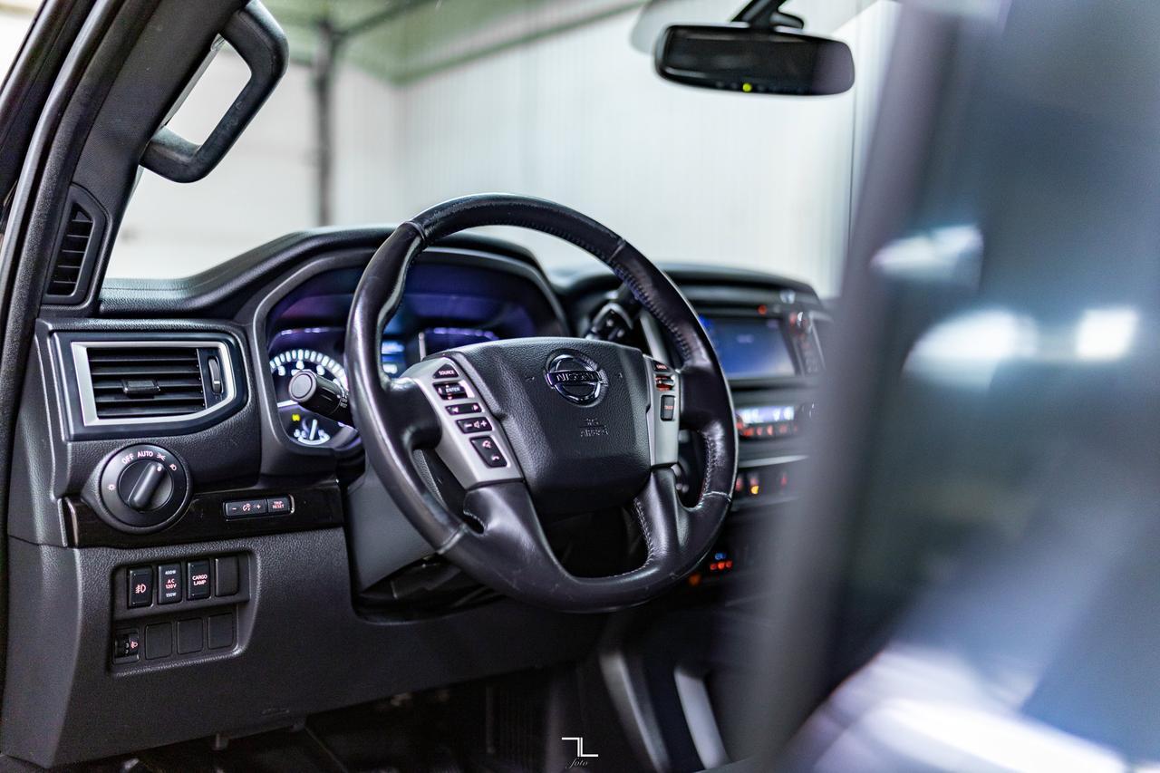 2018 Nissan Titan 4x4 Crew Cab SV Midnight Edition Nav BCam Red Deer AB